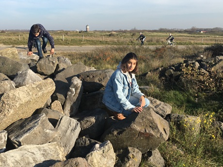 Adam and Alice looking for fossils