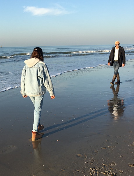 Alice walking on the beach