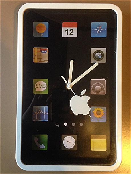 "Apple" mobile phone clock